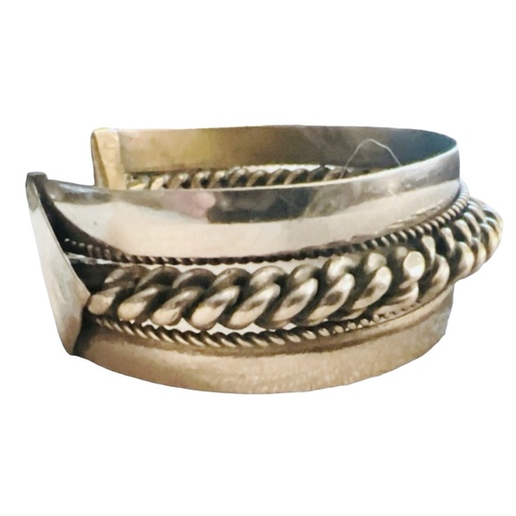 Vintage Silver Bracelet - Picture 2 of 9